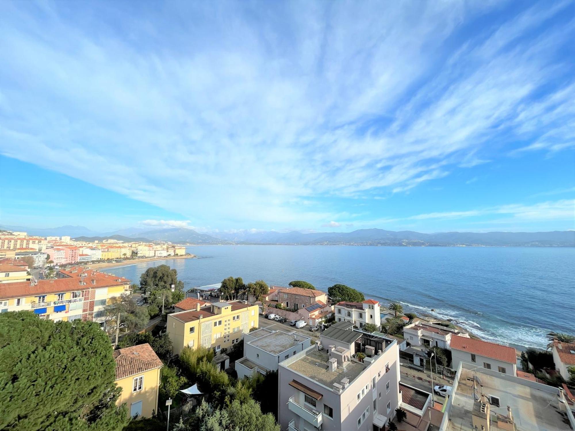Appartement Vue Mer Carmino Ajaccio Ajaccio  Exterior photo